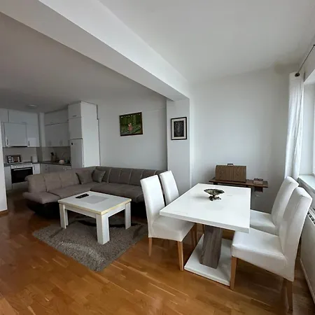 Apartament Hugo *