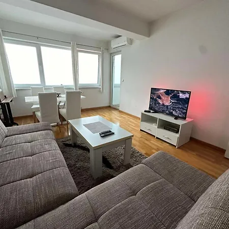 Hugo Apartament Tuzla