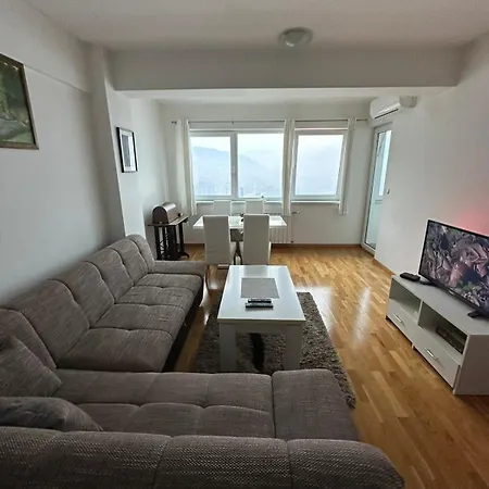 Apartament Hugo *